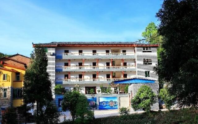 Отель Bihai Manor вид на фасад
