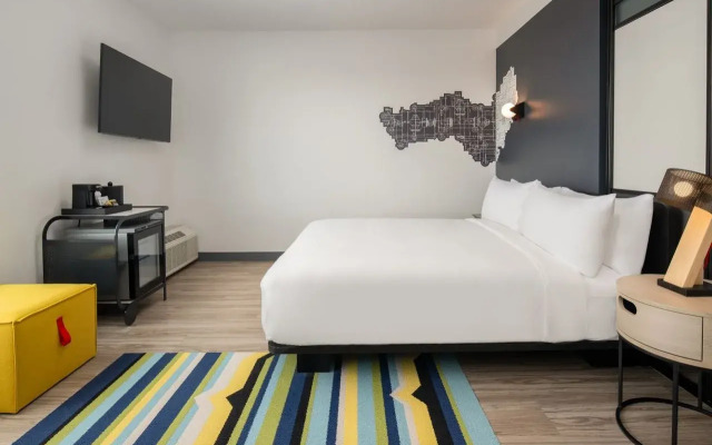 Aloft Sacramento Airport Natomas