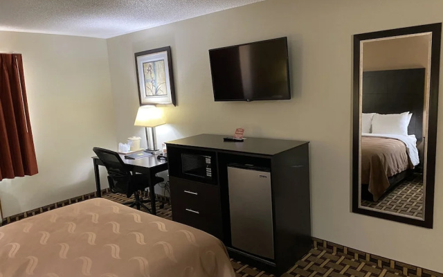 Quality Inn Peoria Area