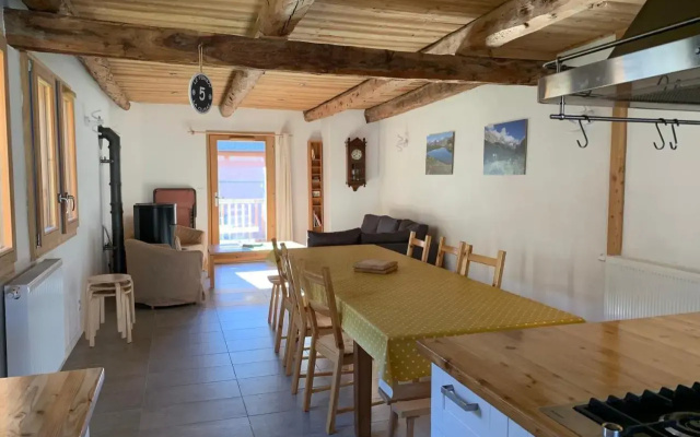 Village House in the Heart of Saint Chaffrey