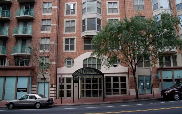 Отель Oakwood Lansburgh at Penn Quarter США, Вашингтон - отзывы, цены и фото номеров - забронировать отель Oakwood Lansburgh at Penn Quarter онлайн вид на фасад