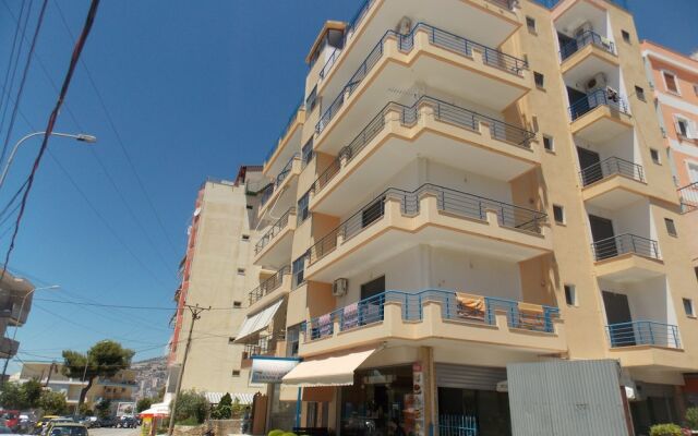 Апартаменты Ionian Beach Studio Саранда вид на фасад