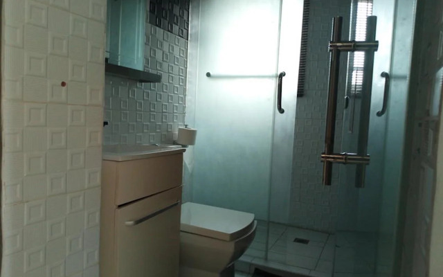 Somerset Suites