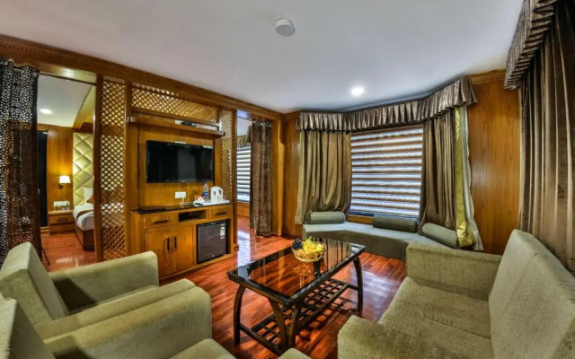 Hotel Royal Hillton, Pahalgam