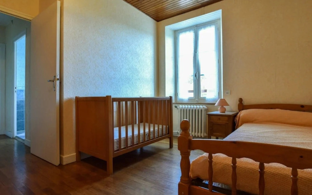 Senezergues Garden Hideaway