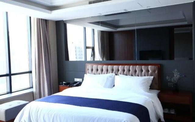 Longyue International Hotel