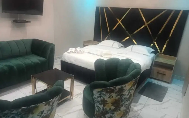 Crown Palace Guest House