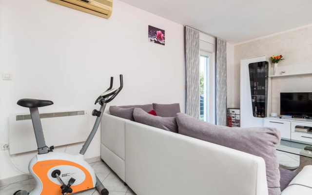 Nice Apartment in Kastav With Wifi and 2 Bedrooms
