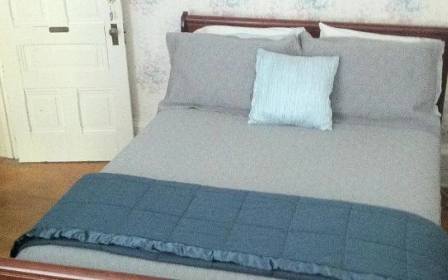 Grand Avenue Bed and Breakfast