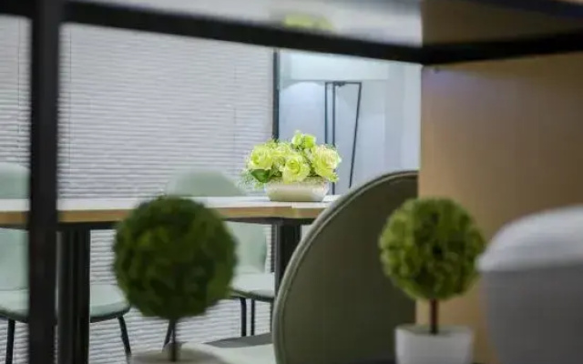 Homeinn Selected Hotel (Lishui High-Speed Railway Station Wanda Plaza)