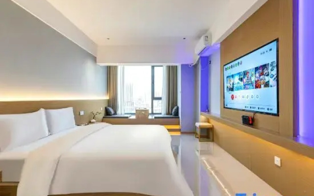 Xingshu Homestay (Zhangba North Road Subway Station Damao City)