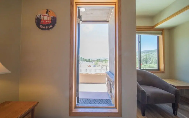 Slopeside 2736