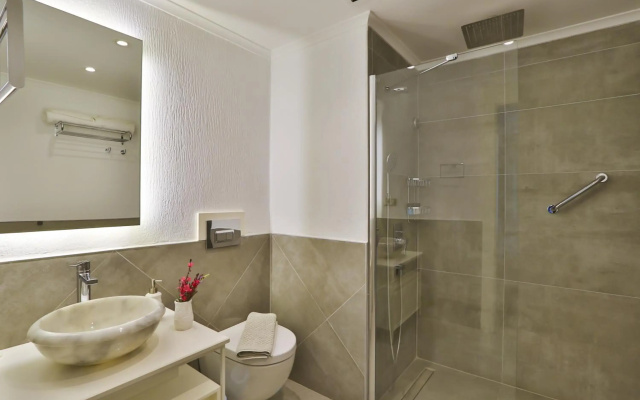 Arnna Hotel