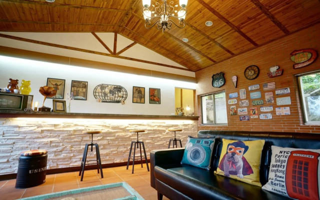 Hillside Plot Inn