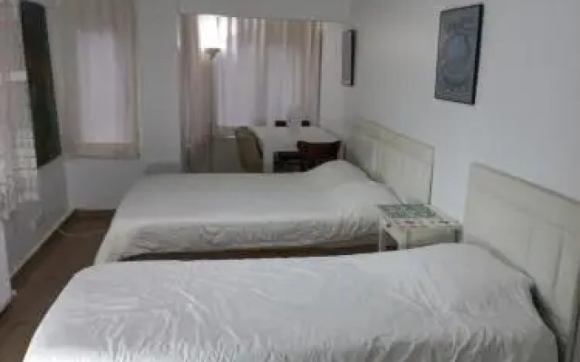 Silent Corner 4