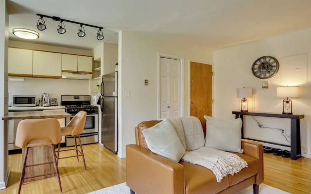 Walkable Urban Retreat in Hoboken!