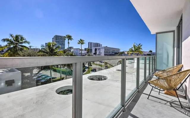 Chic Miami Condo w/ Pool, 6 Mi to South Beach