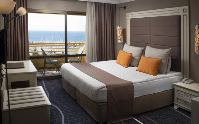 Suhan Seaport Hotel