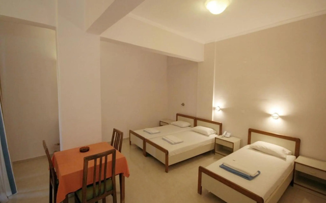 Ionis Hotel