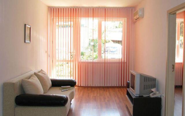 Апартаменты Aquamarine Apartments комната для гостей