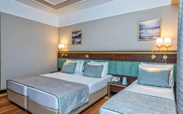 Royal Atlantis Spa & Resort