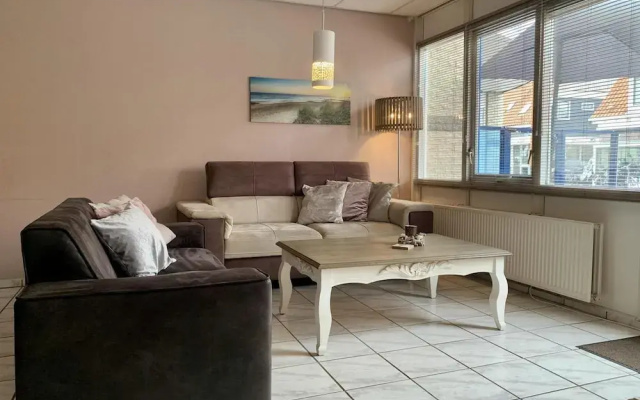 Ground-floor Apartment in Petten in Centre