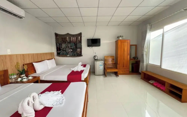 Sea Breeze Resort & Spa