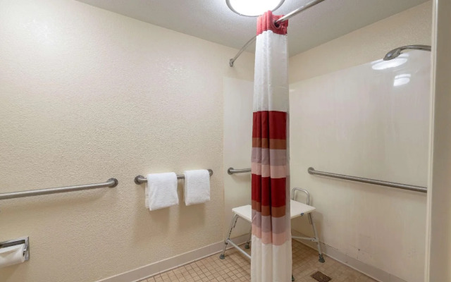 Red Roof Inn Cleveland Airport-Middleburg Heights