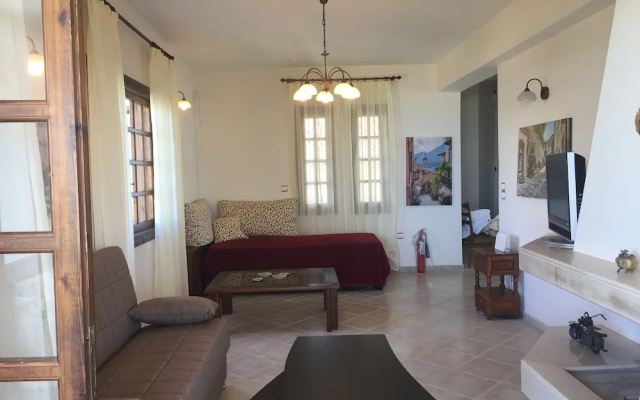 Dim Art Traditional Villa