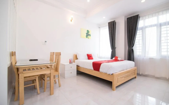 RedDoorz Plus Near Gia Dinh Park