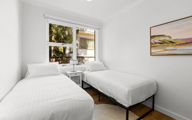 Gorgeous 3-bed Manly Pad, Short Walk to the Beach
