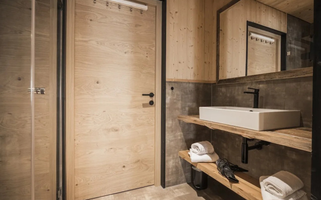 New Chalet With Garden and Private Sauna