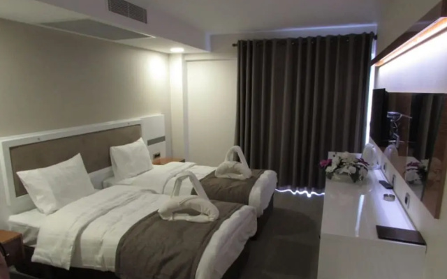 Guntur Park Otel