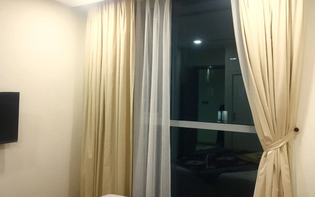 Christine's Saigon Apartment