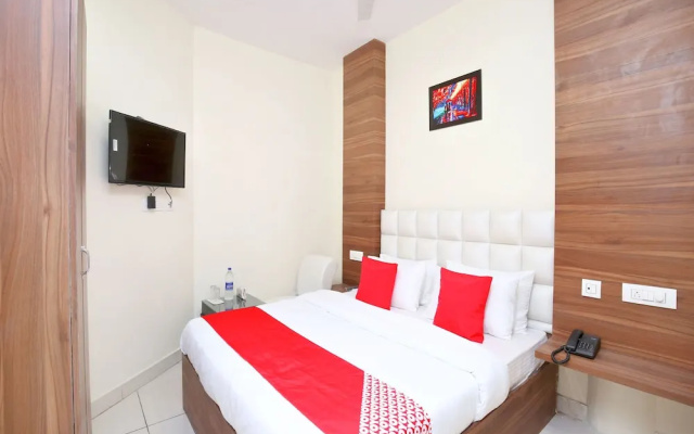 Hotel 365 by OYO Rooms