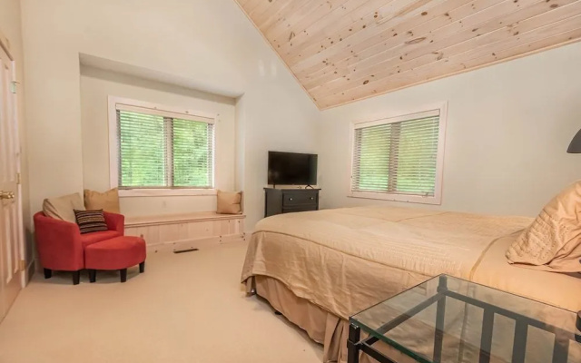 Play-a-way Chalet by Taylor Made Deep Creek