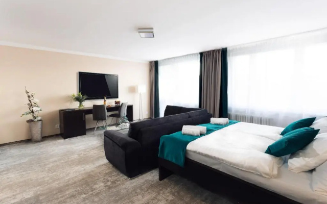 Hotel Crystal