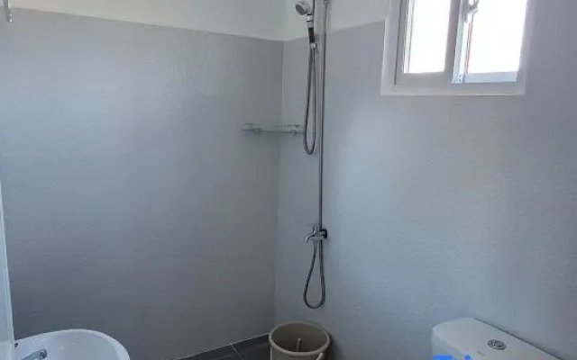 TuloMir #F (Happy accommodation located in the center of Moalboal)