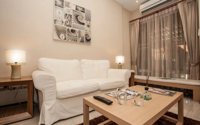 Jomtien Lamore Villa 2 Bedroom with Jacuzzi Pool