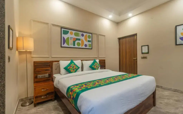 Treebo Aashirwad Bliss Inn With Swimming Pool