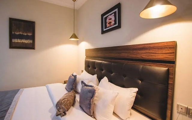 Loomzy Suites and Apartments