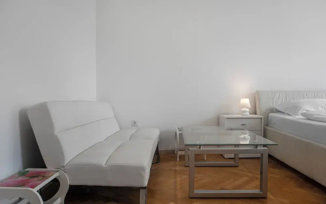 Spacious 7BR Apartment Hauptbahnhof