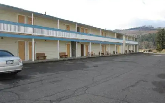 Y-5 Motel & Campground