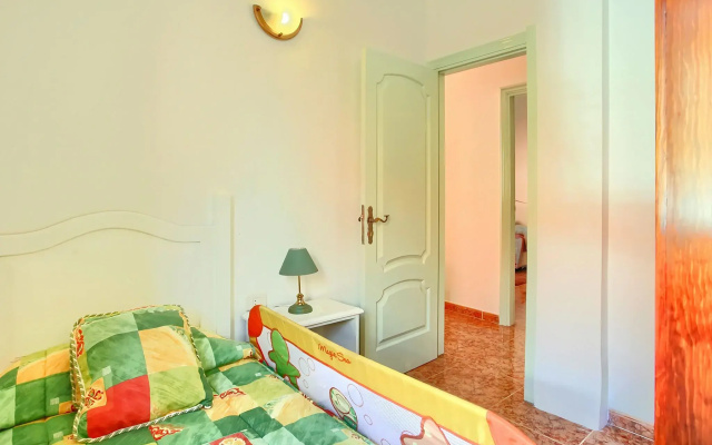 Traditional holiday home in Arico with garden