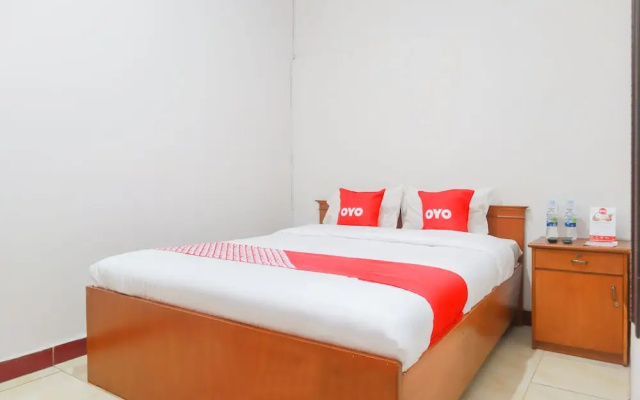 Melawai Homestay by OYO Rooms