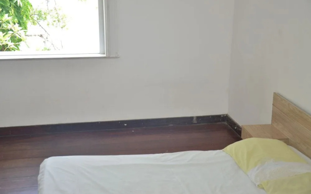 Hostel Hill House