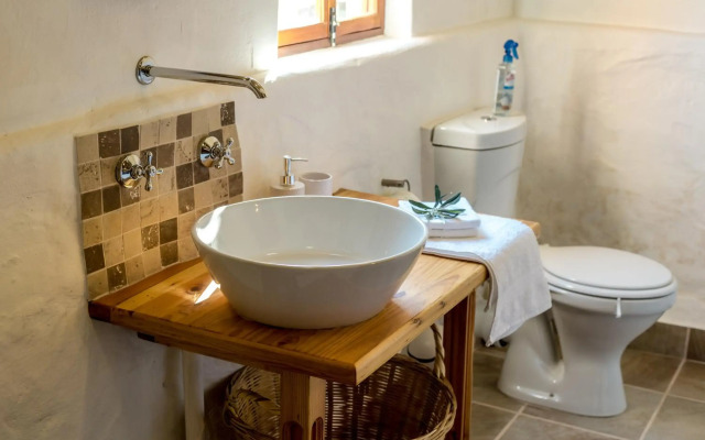 Karusa’s Farm Cottage