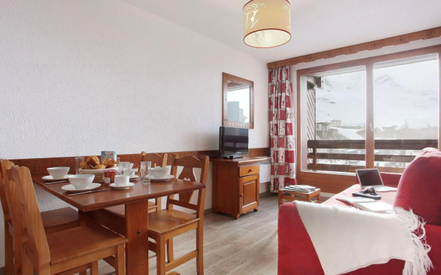 Studio with balcony or terrace near the ski slopes