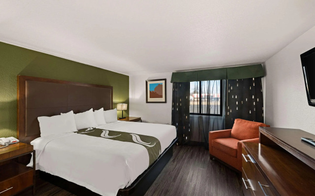 Quality Inn & Suites Council Bluffs - Omaha East