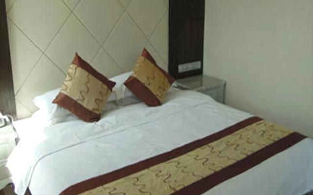 Lijing Holiday Hotel